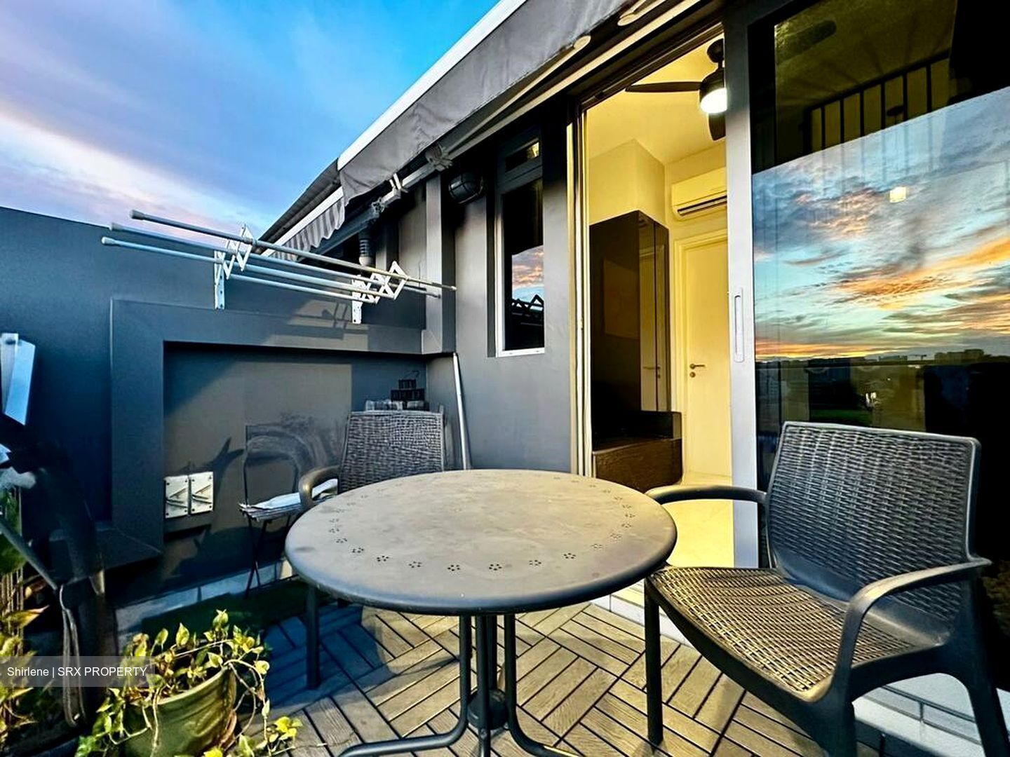 # 1 Loft (D14), Apartment #566301371